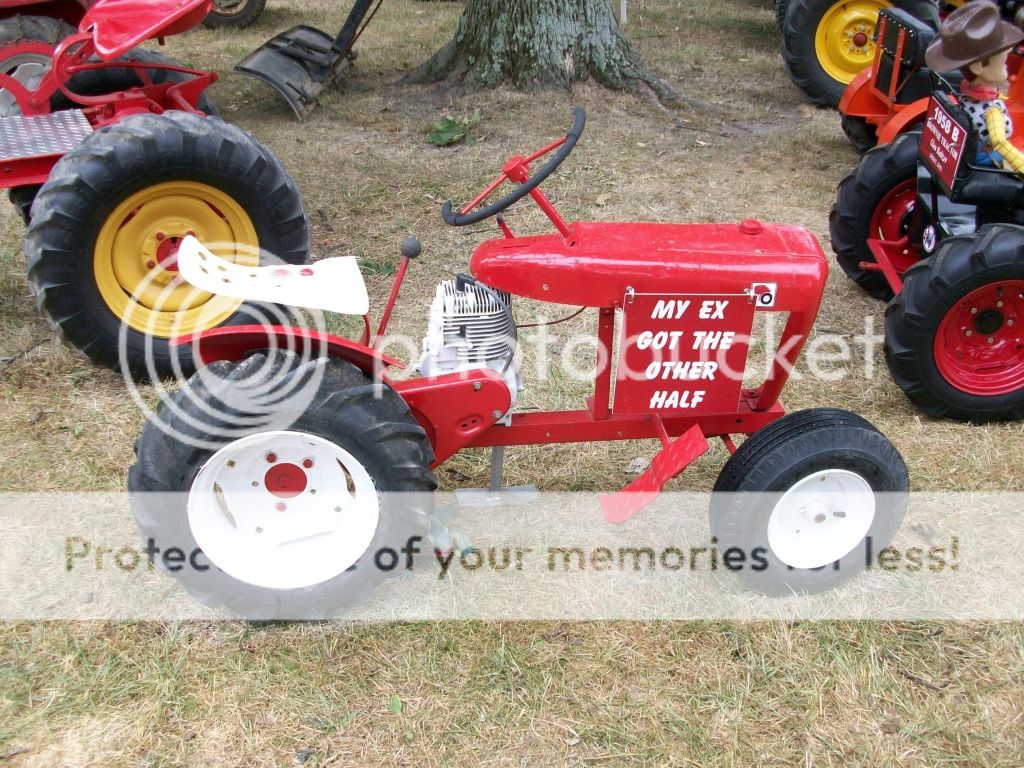 Back from the tractor show.... Wheel Horse Tractors RedSquare Wheel