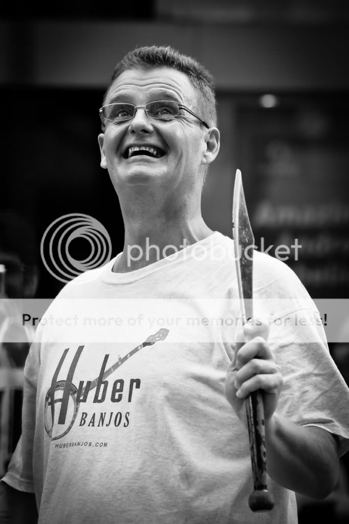 IMAGE: http://i1023.photobucket.com/albums/af355/ACCreativePhotography/1D%20Creative/Candid%2020110522%20FB/_MG_0639.jpg