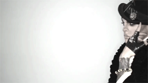 photo glamlambert_1.gif